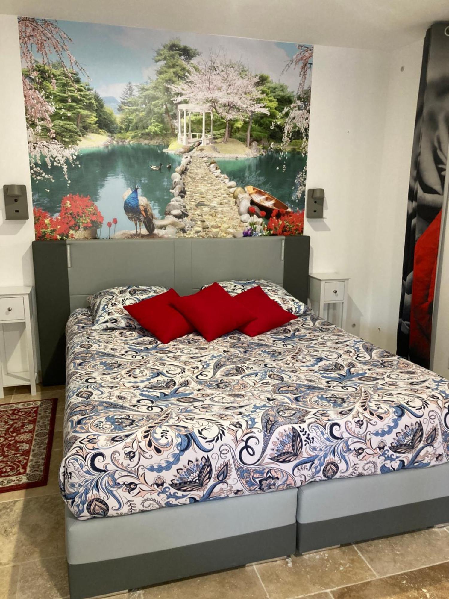 Le Studio D Aurelie Avec Spa Ete En Pleine Campagne Et Proche De Toute Commodite Roquemaure  Dış mekan fotoğraf